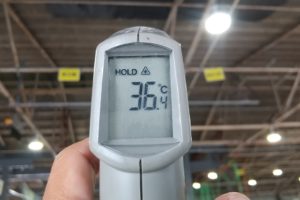 施工済み屋根裏面温度は36.4℃になりました