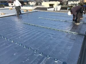 遮熱材リフレクティックスを向上の屋根に施工