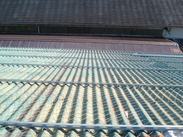 屋根工事途中の写真