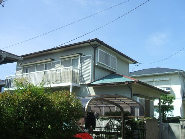 屋根工事前の住宅の様子